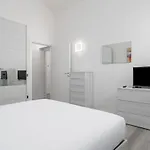 Casa Del Nettuno In Via Indipendenza, A 5 Min Da Piazza Maggiore