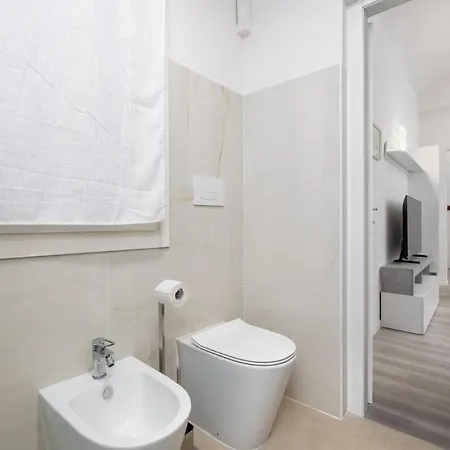 Casa Del Nettuno In Via Indipendenza, A 5 Min Da Piazza Maggiore *