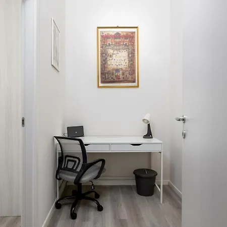 Apartment Casa Del Nettuno In Via Indipendenza, A 5 Min Da Piazza Maggiore *