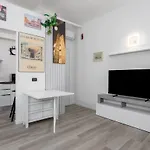 Casa Del Nettuno In Via Indipendenza, A 5 Min Da Piazza Maggiore شقة *